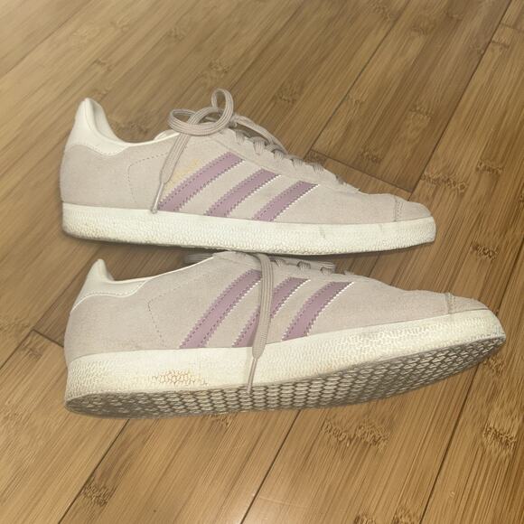 Adidas Gazelle Beige Sneakers W/Purple Stripes Streetwear Skater Casual Sz 7 - Picture 4 of 6